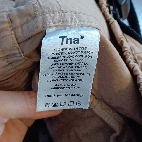 TNA by Aritzia cargo joggers - Picture 14 of 14